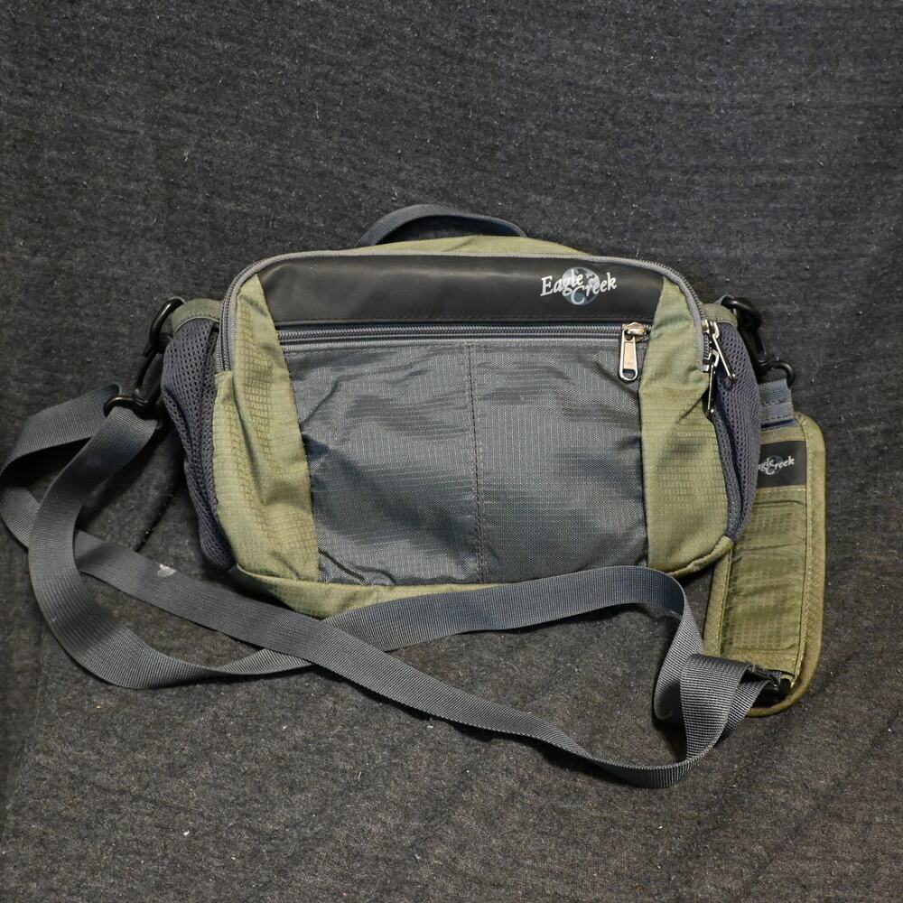 Eagle Creek Shoulder/Fanny Pack Travel Bag Green Gray Hiking Outdoors Nylon